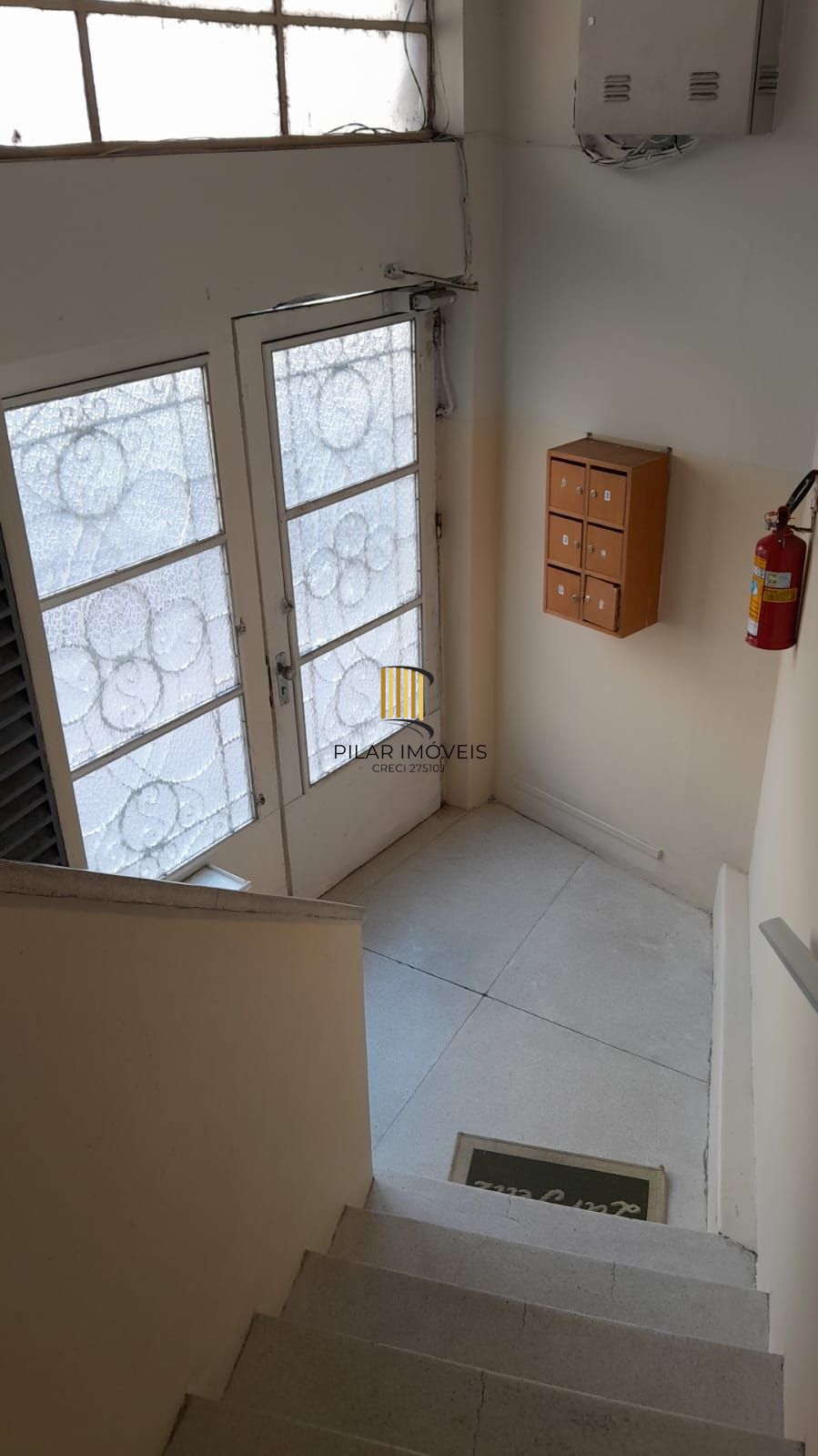 Apartamento com sacda, 2 quartos à venda na Avenida Desembargador André da Rocha, próximo Lima e Silva em Porto Alegre