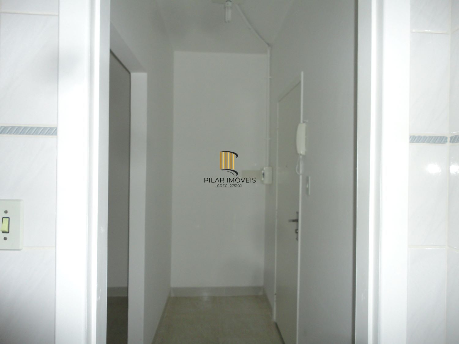 JK recém reformado, 2 piso, elevador, andradas esquina com Bento Martins, centro histórico