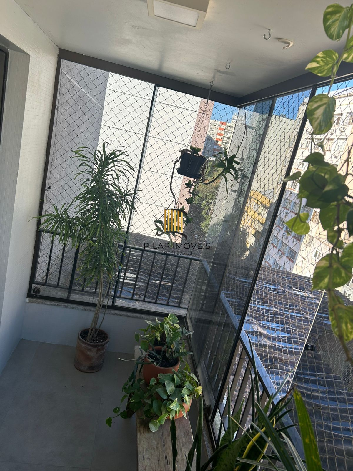 **Apartamento Semi-mobiliado,Sacada no Centro Histórico de Porto Alegre**