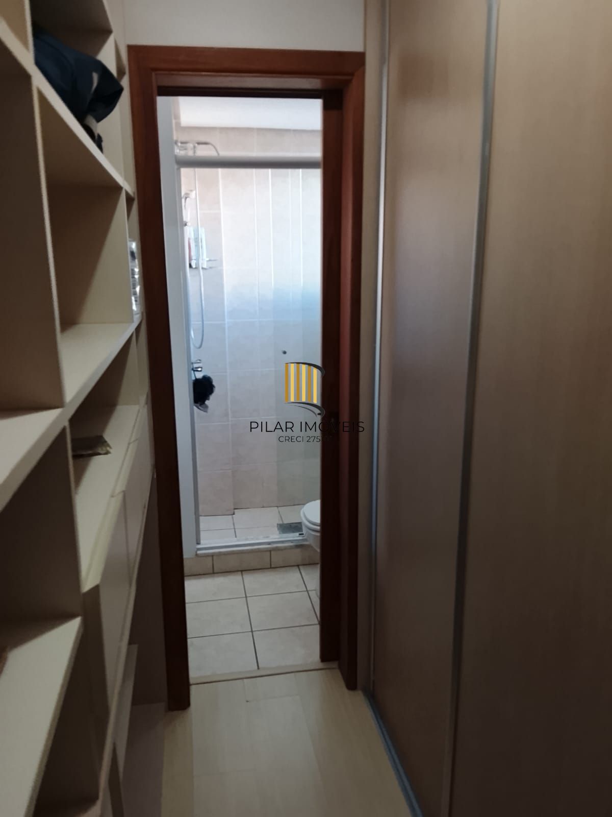 Excelente Apartamento 3D, transformado em 2D, closet mobiliado c/ vaga - Cidade Baixa - Preço Atrativo