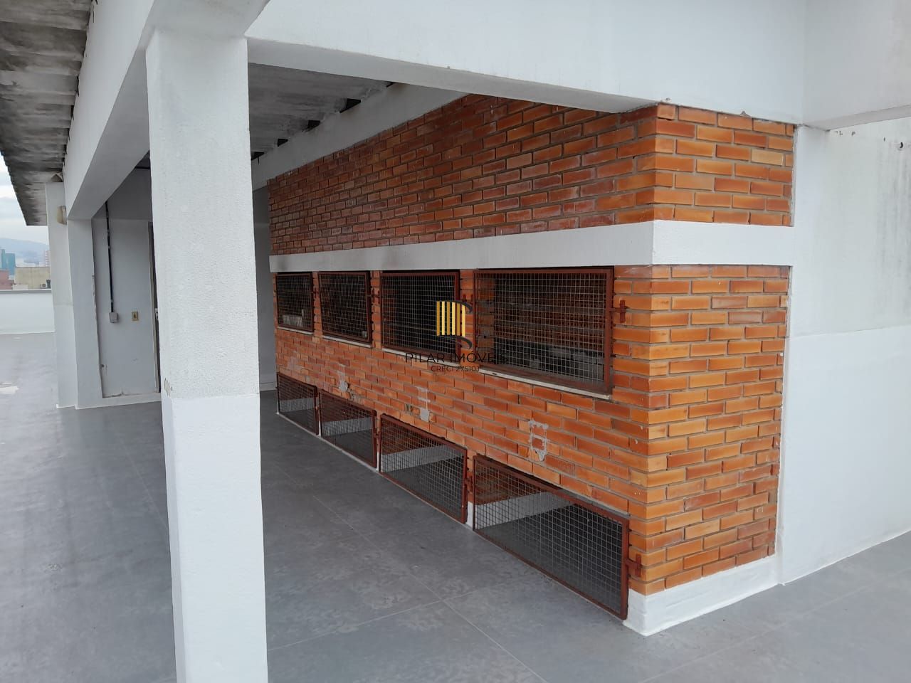 Ótimo apartamento,2 quartos, totalmente reformado, 2boxes escriturados