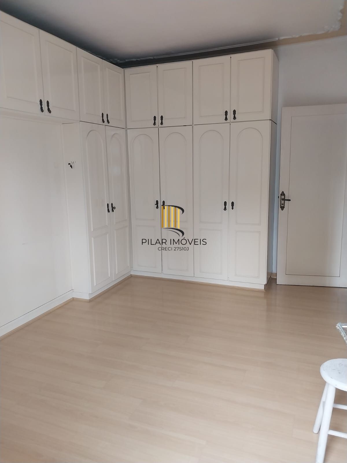 Oportunidade, excelente apartamento 3D, sacada, 2vc, Azenha/Cidade Baixa - P. Alegre