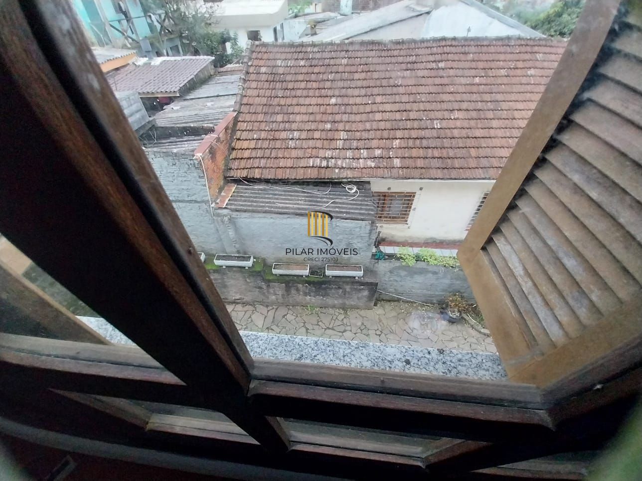 Casa ampla 5 D E 4 Banheiros, 2 vagas - Sta Tereza - Porto Alegre