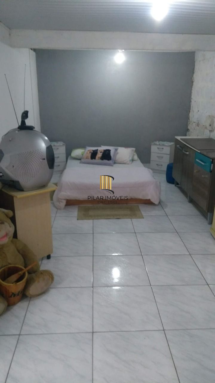 Casa para Venda - 300m², 3 dormitórios, 2 vagas - Nonoai