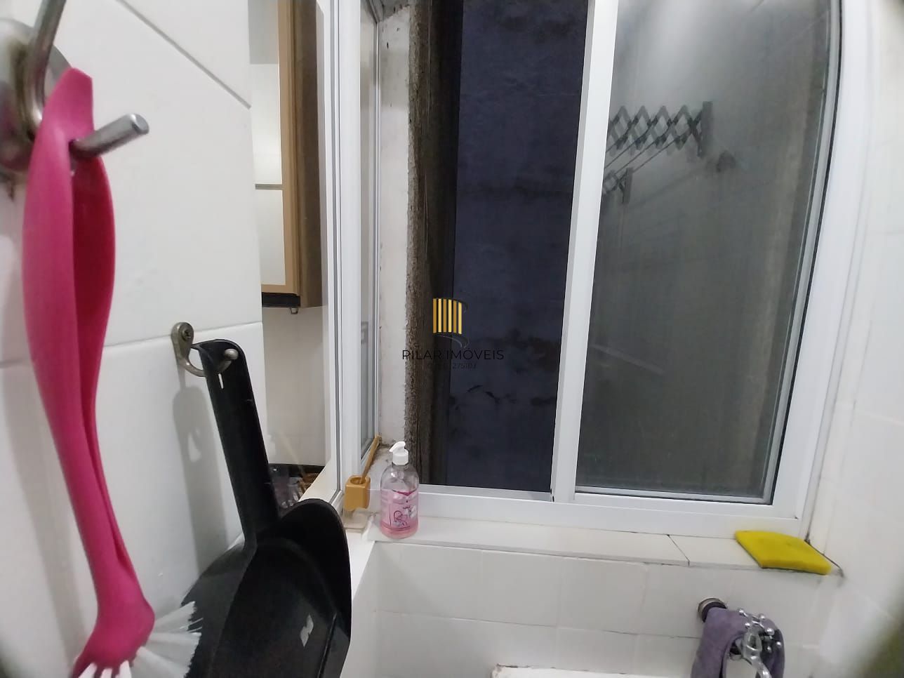 Oportunidade Excelente Apartamento 1D Mobiliado 2 piso com elevador Cidade Baixa.
