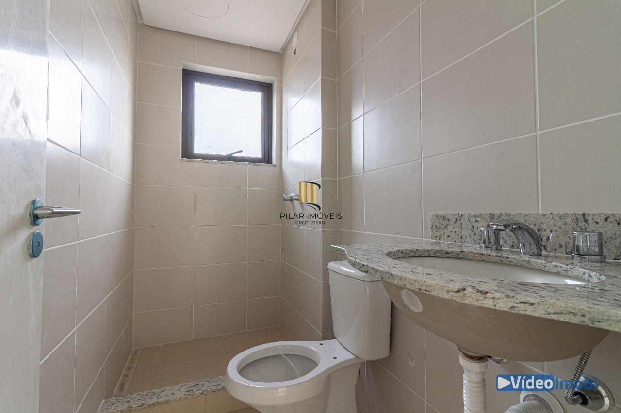 Apartamento para Venda - 70.67m², 2 dormitórios, sendo 1 suites, 2 vagas - Petrópolis