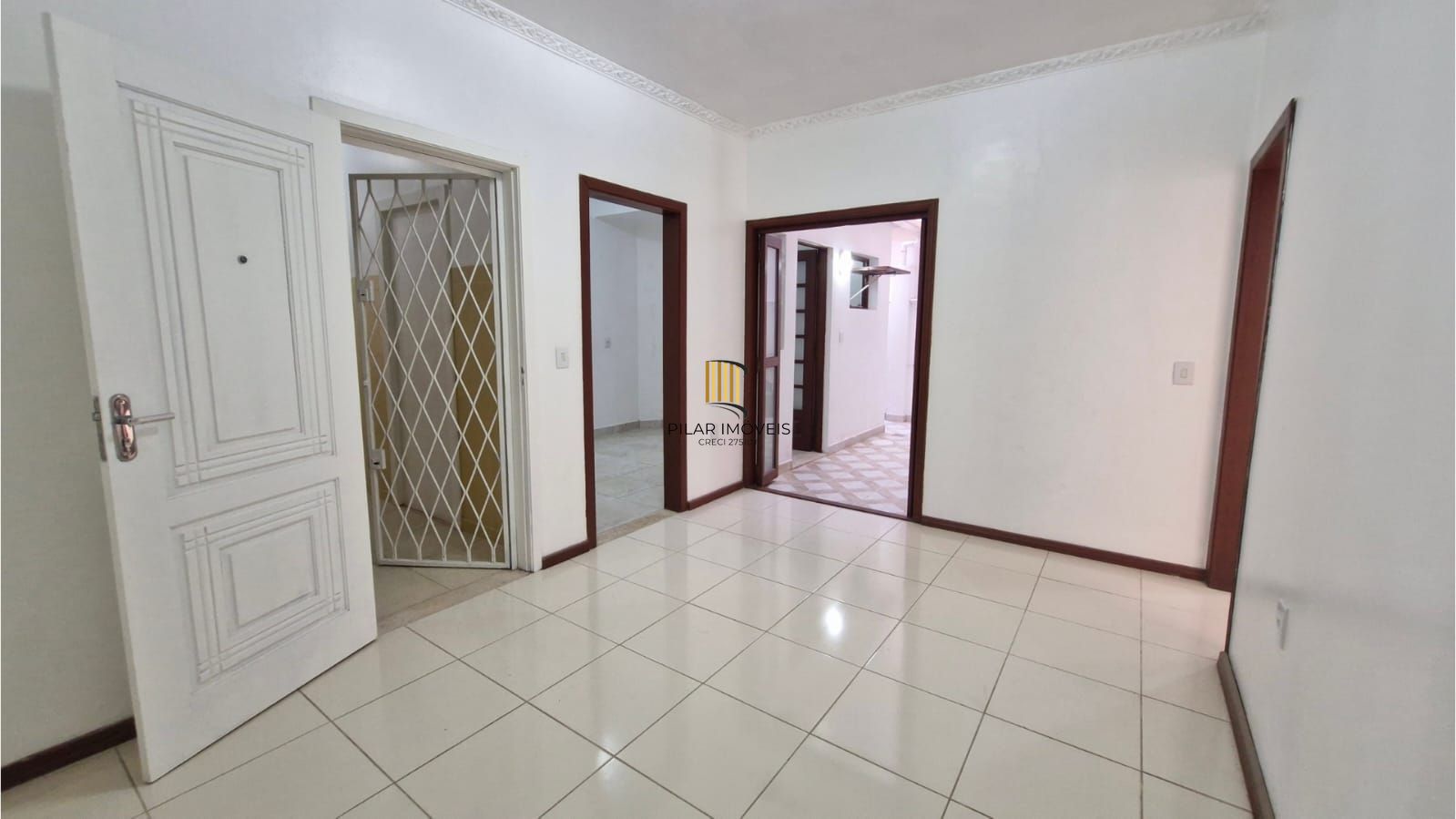Apartamento com 3 Quartos e 2 banheiros à Venda, 84 m² por R$ 280.000
