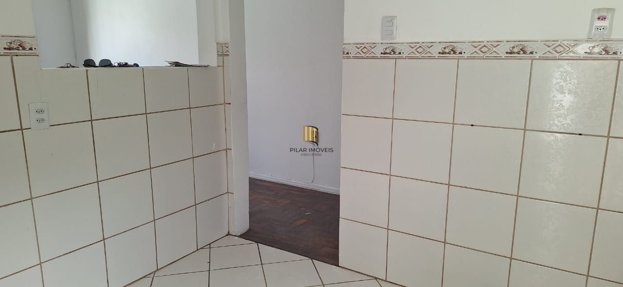 1 dormitório no Cristal,desocupado,próximo a rua Taquary