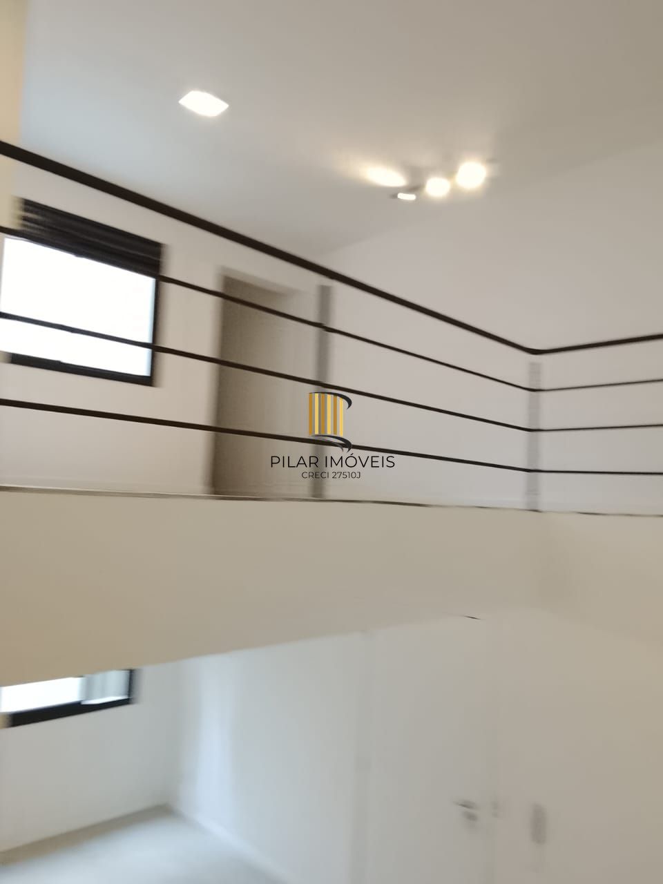 DUPLEX 1D NA CIDADE BAIXA MEZANINO COM CLOSET