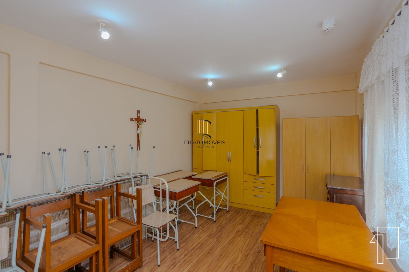 Oportunidade sobrado 2/3 pisos com 21D e 19 suítes - Jdm Botânico - P. Alegre.