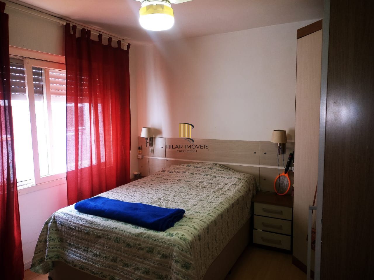 Apartamento com 2 Quartos,com box,no Bairro Humaitá