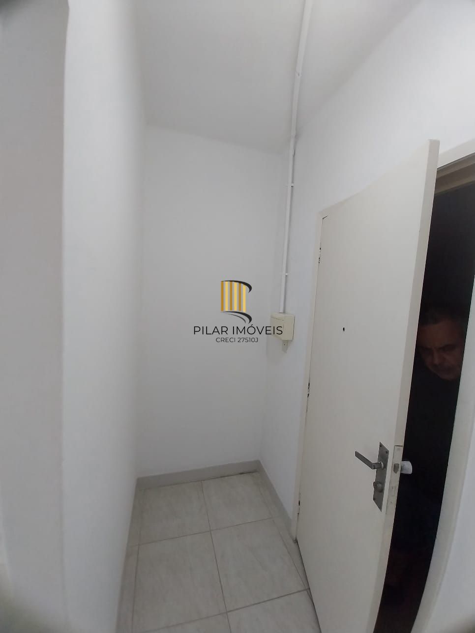 JK recém reformado, 2 piso, elevador, andradas esquina com Bento Martins, centro histórico