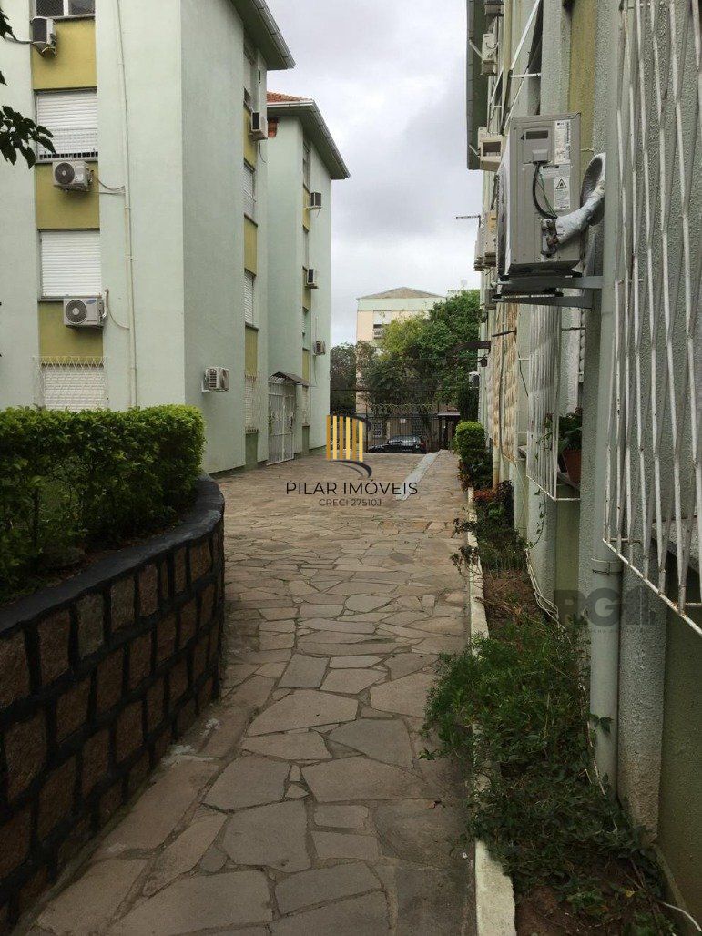 1 dormitório no Cristal,desocupado,próximo a rua Taquary