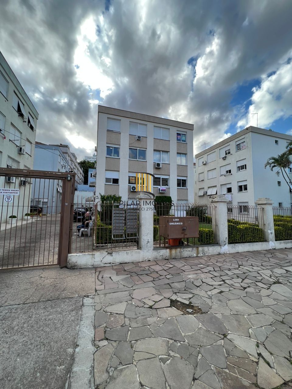 Apartamento 2 dormitórios no bairro Passo da Areia