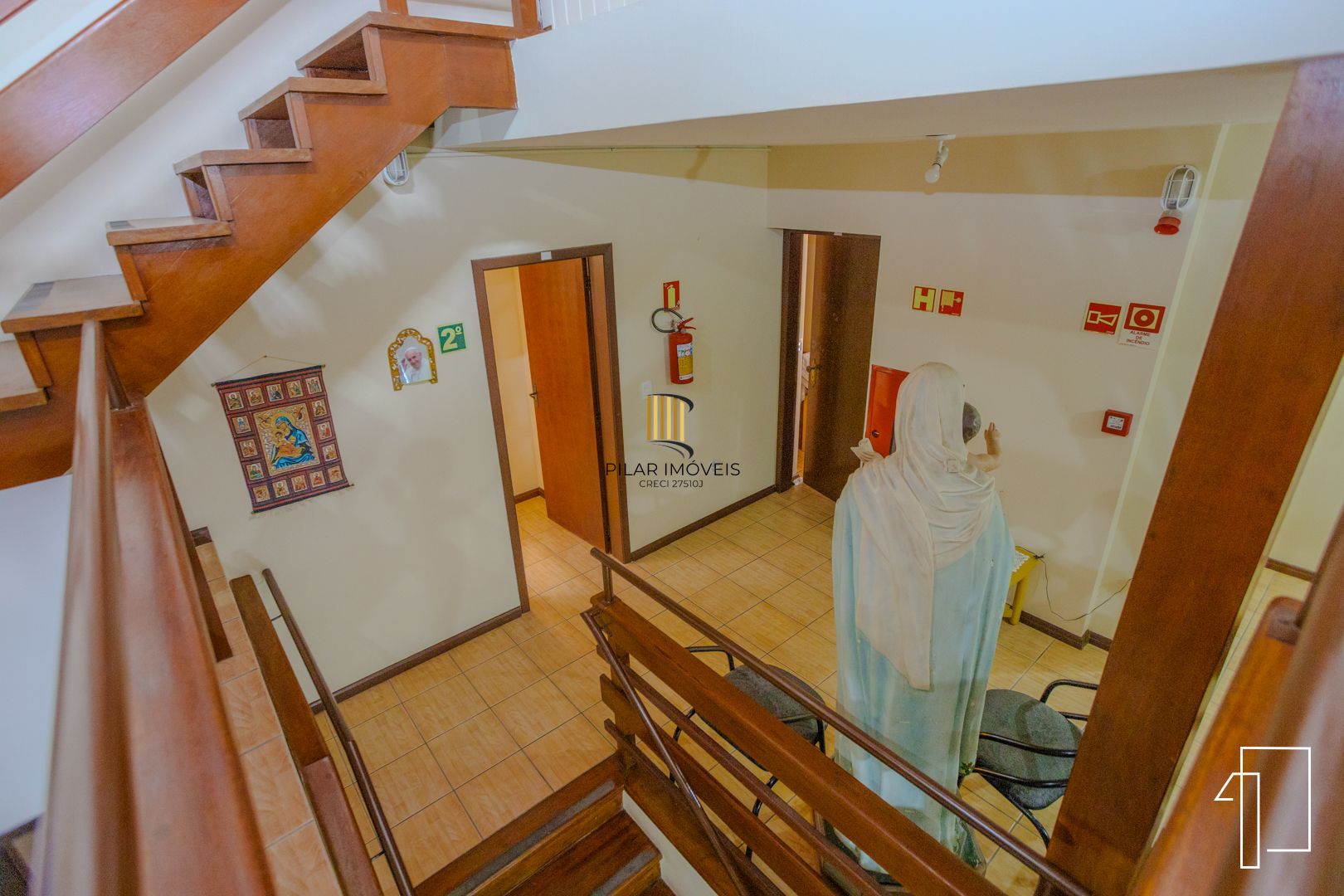 Oportunidade sobrado 2/3 pisos com 21D e 19 suítes - Jdm Botânico - P. Alegre.