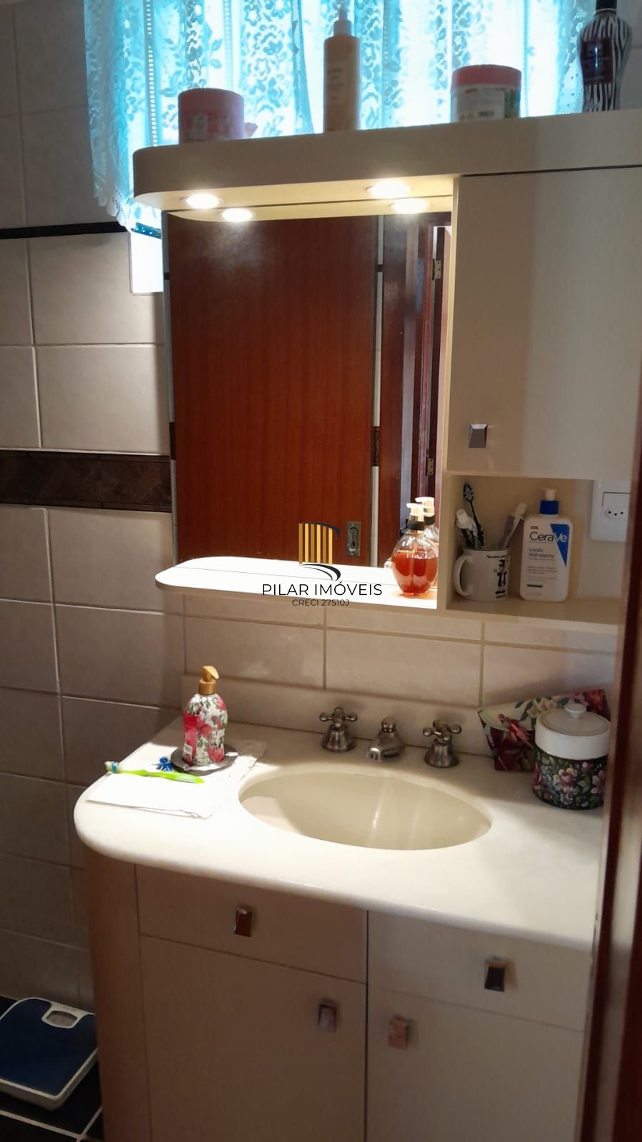 Apartamento 2 dormitórios,andar alto,Cidade Baixa,próximo a Redenção e  Centro