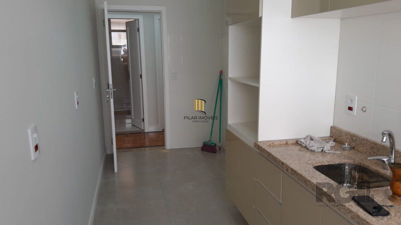 Apartamento 2 dormitórios no bairro Azenha