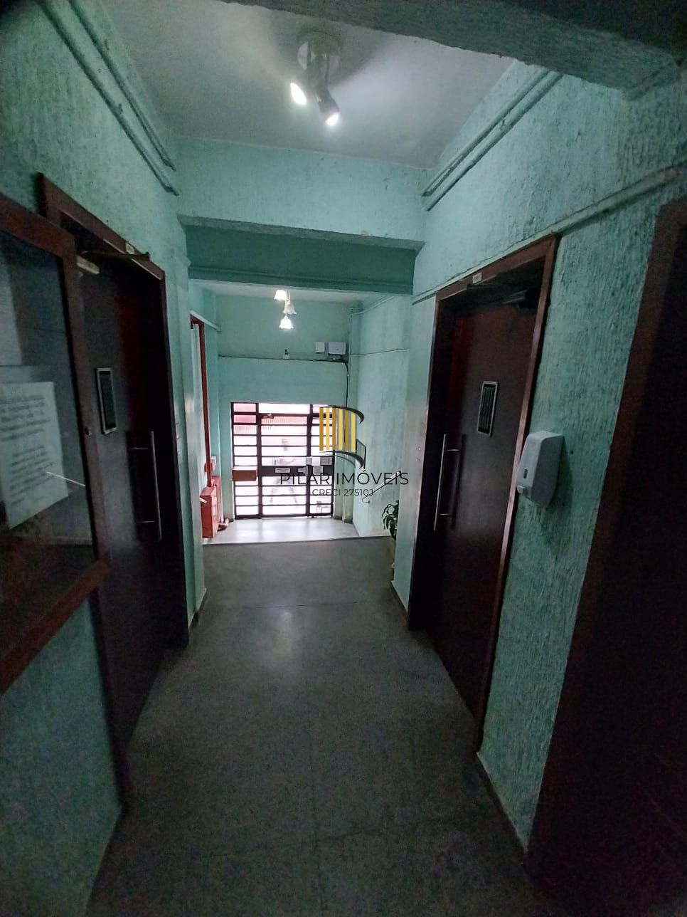 JK recém reformado, 2 piso, elevador, andradas esquina com Bento Martins, centro histórico