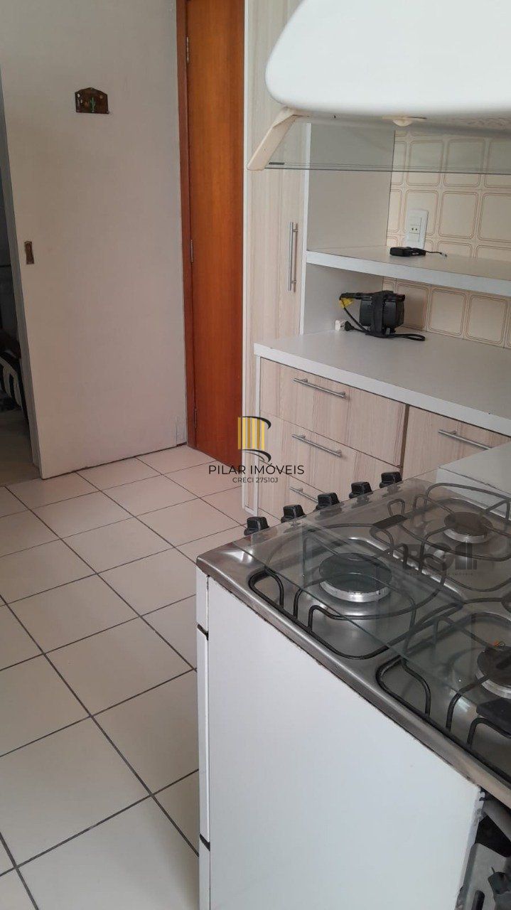 Apartamento na Luiz Manoel,2 dormitórios,desocupado,frente,bairro Santana