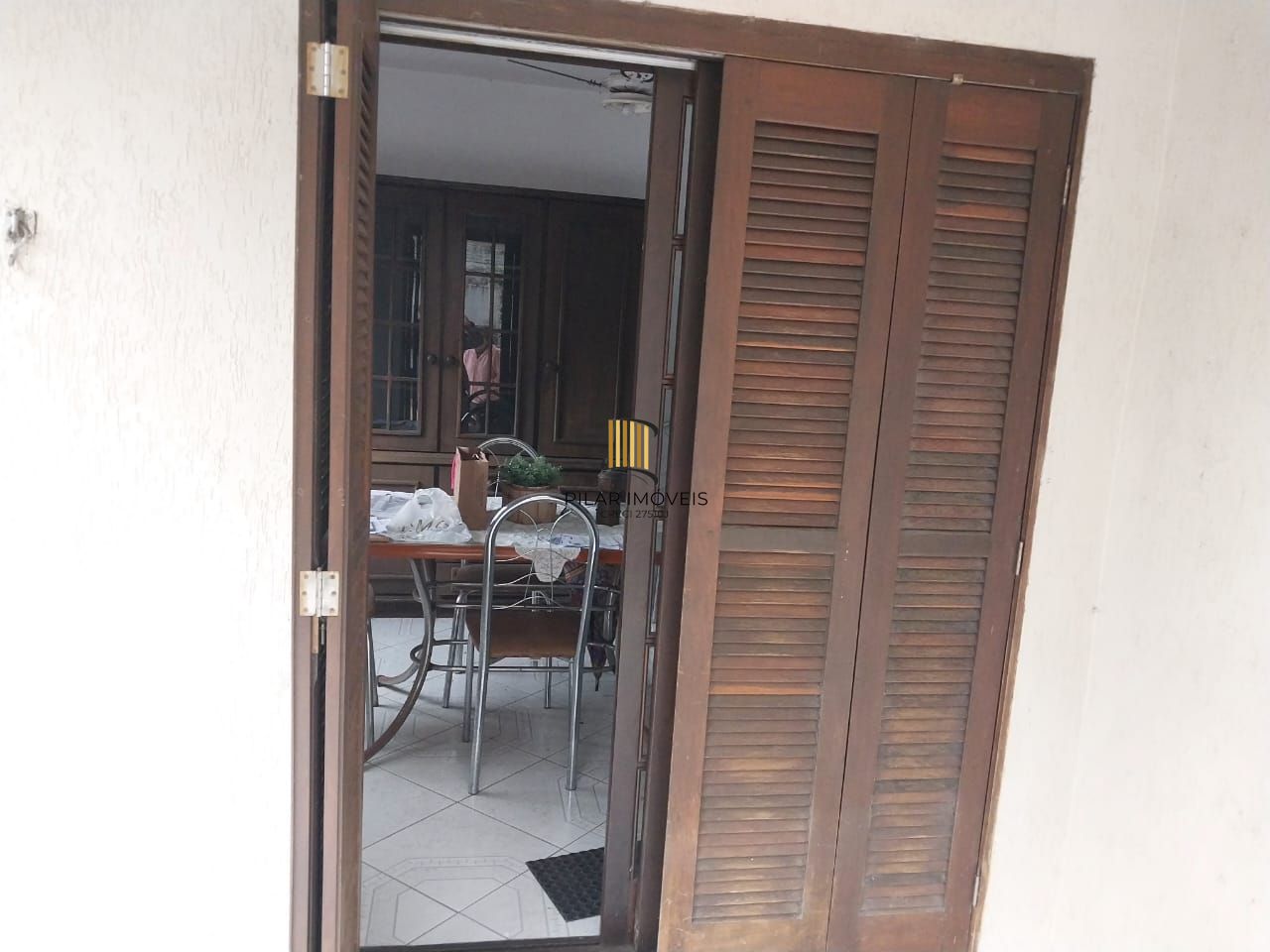 Casa ampla 5 D E 4 Banheiros, 2 vagas - Sta Tereza - Porto Alegre