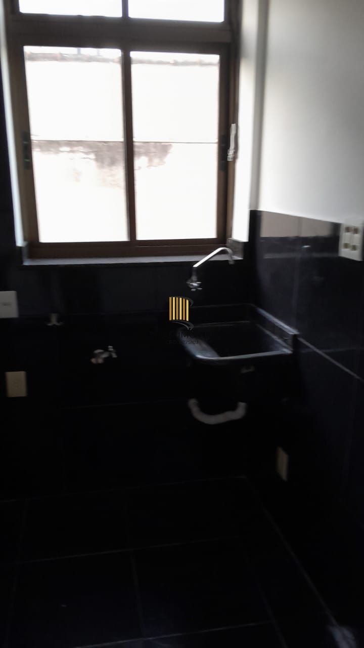 Amplo apartamento de frente de 2 quartos,com sacada,churrasqueira na cozinha