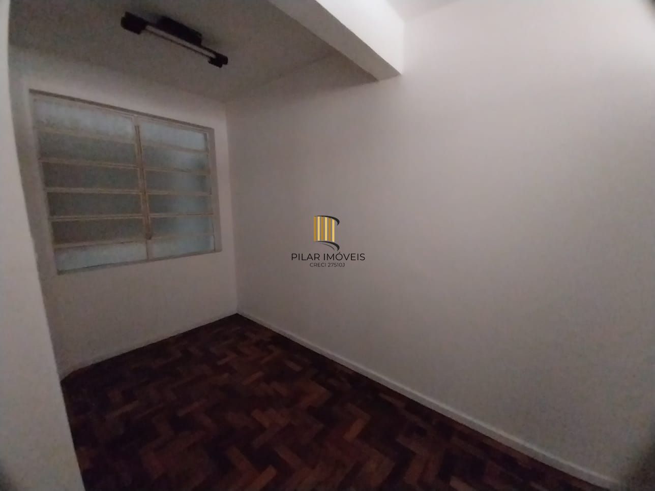 Oportunidade Sala Comercial Centro Frente andar Alto, Preço ATRATIVO.
