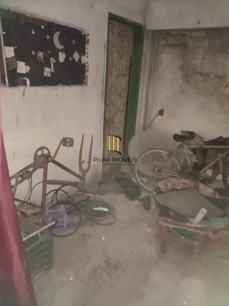 Casa 3D 2 Vagas Pátio no Rosa Maria - Gravataí - desocupada, avariada.