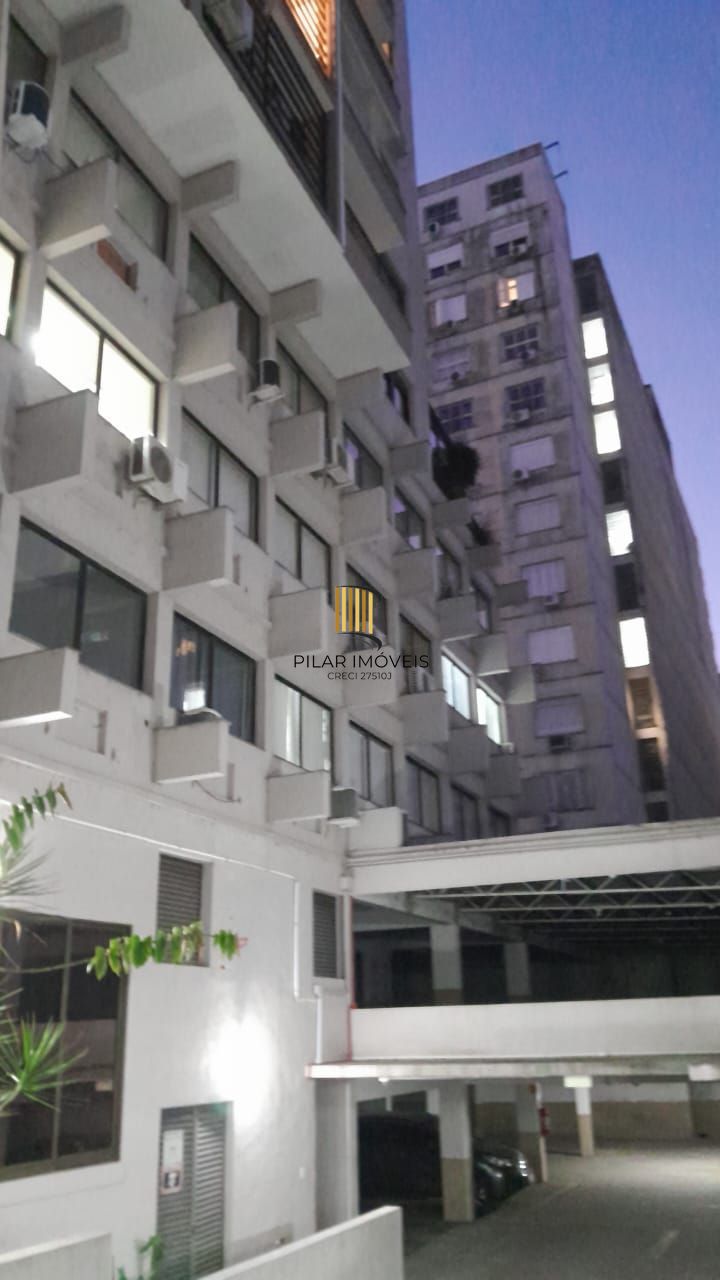 **Apartamento Semi-mobiliado,Sacada no Centro Histórico de Porto Alegre**