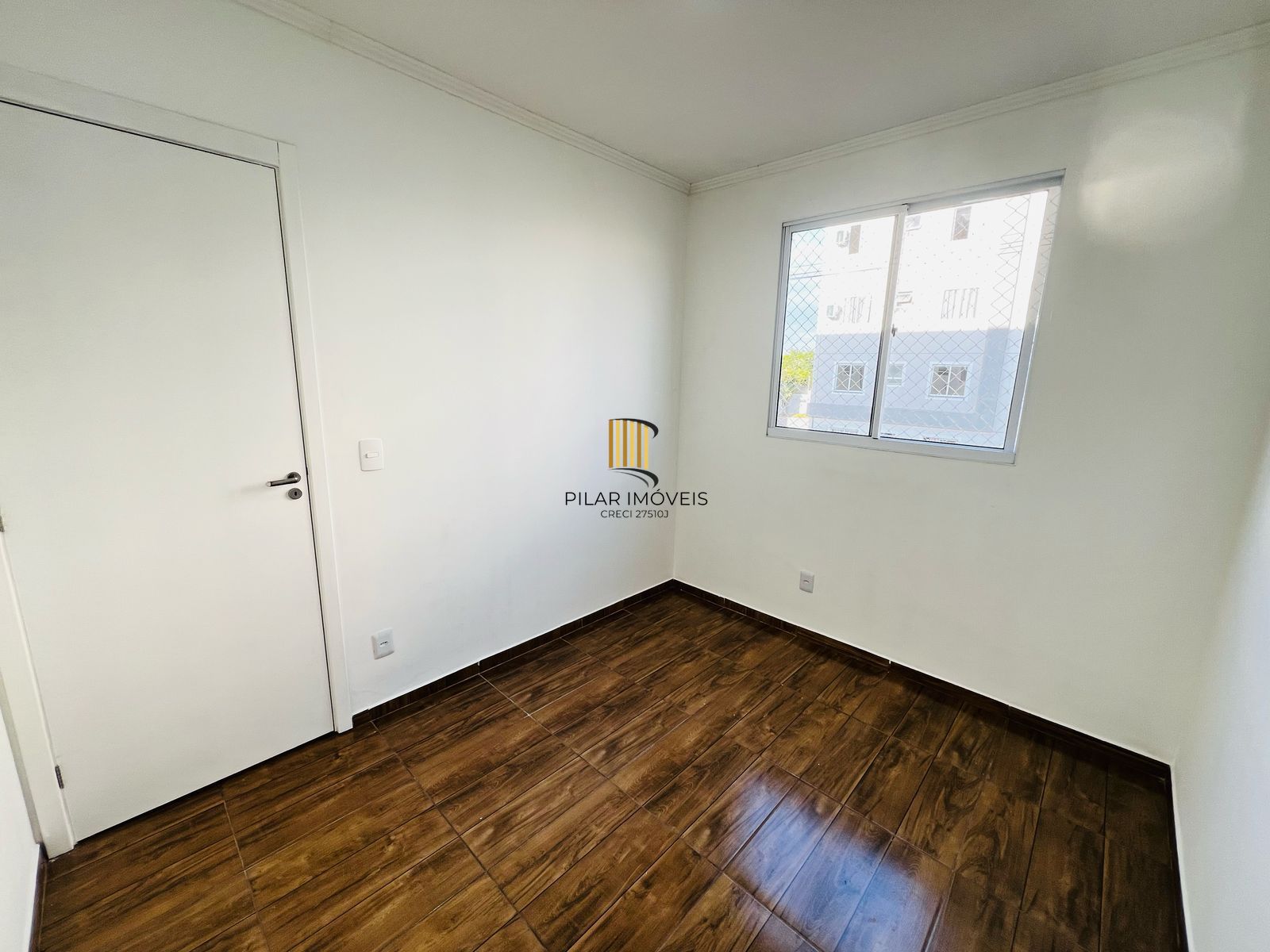 Apto 2D, Cozinha americana, sala com janelão, banheiro e vaga. Sapucaia do Sul