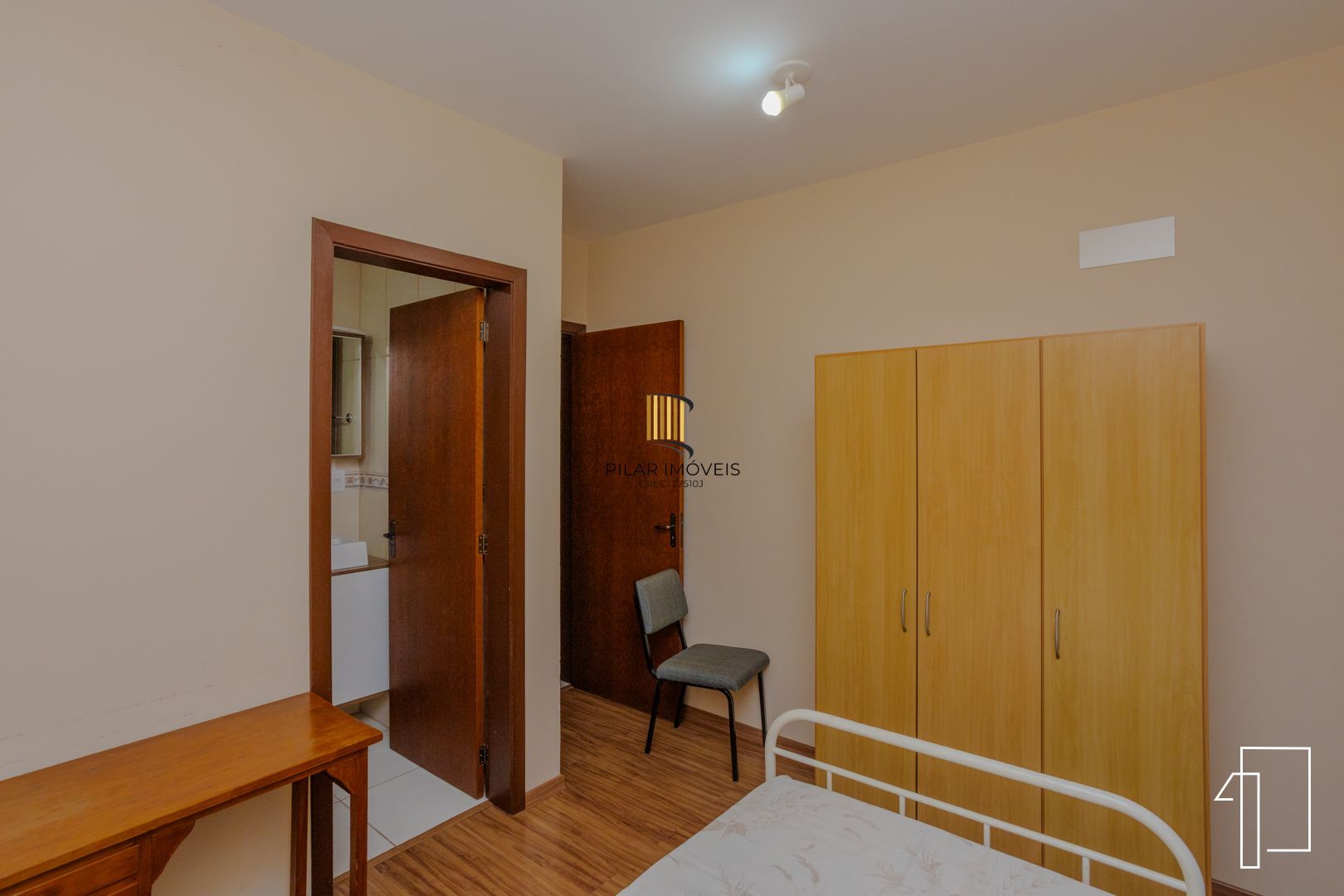 Oportunidade sobrado 2/3 pisos com 21D e 19 suítes - Jdm Botânico - P. Alegre.