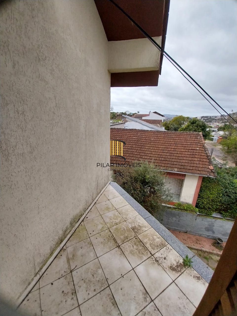 Casa ampla 5 D E 4 Banheiros, 2 vagas - Sta Tereza - Porto Alegre