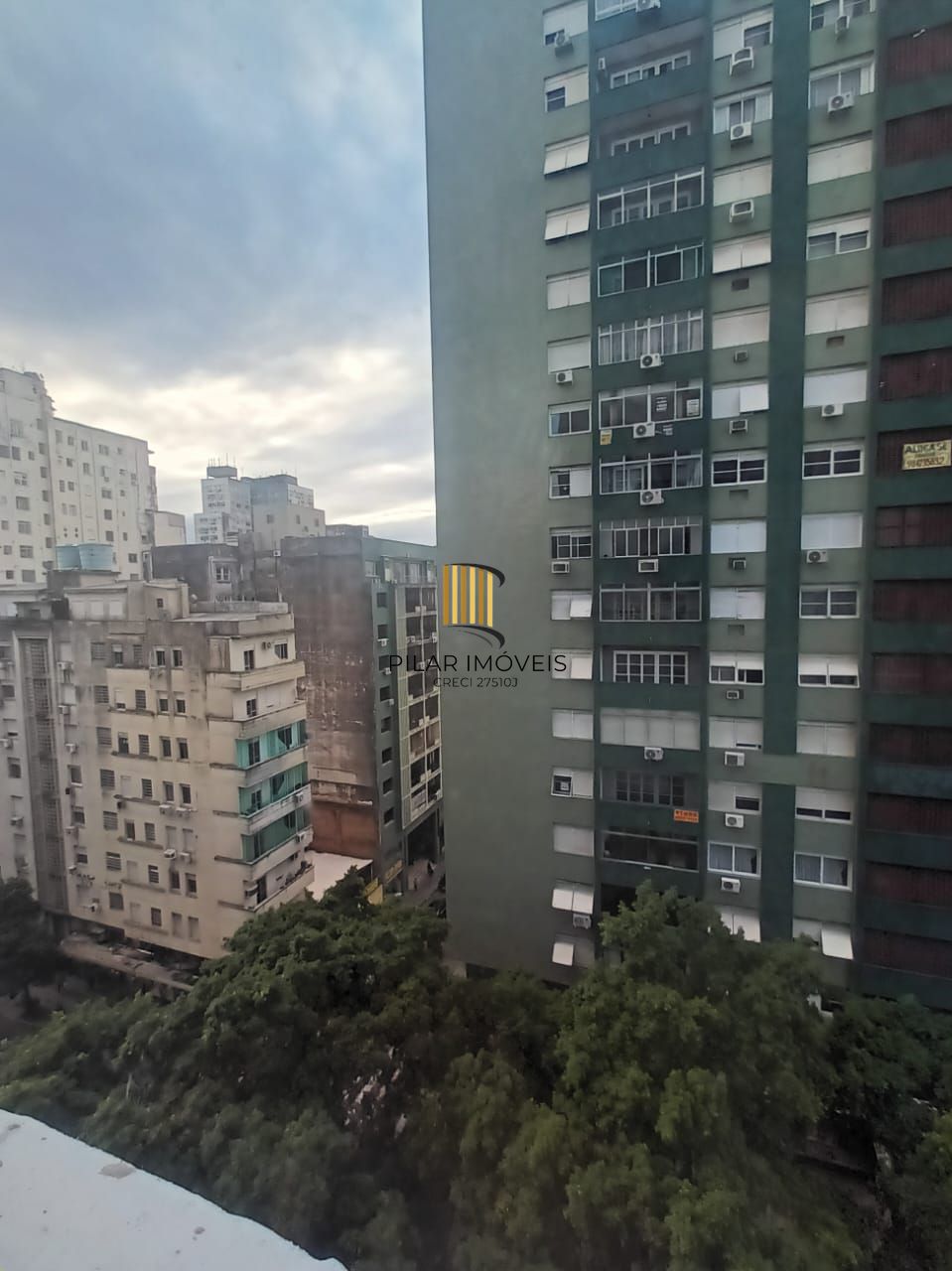 OPORTUNIDADE, KITINET NO CENTRO ÓTIMA LOCALIZAÇÃO