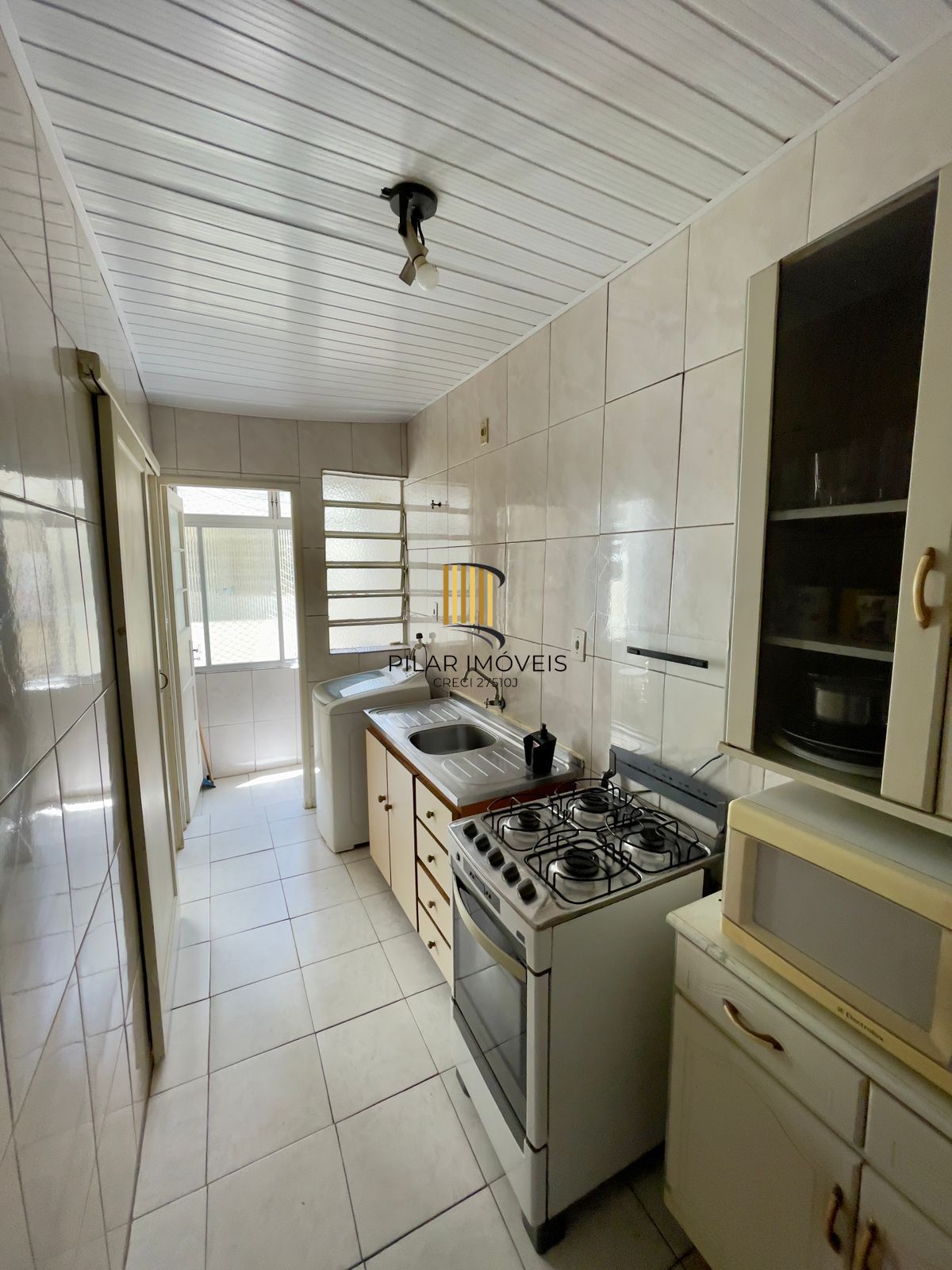 JKZÃO SALA QUARTO CONJUGADOS, COZINHA COM ÁREA DE SERVIÇO E BANHEIRO, C. BAIXA Porto Alegre