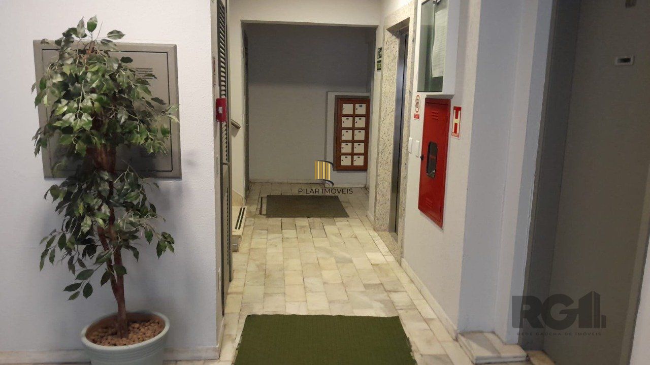 Apartamento 2 quartos,desocupado,silencioso, na Rua Lima e Silva
