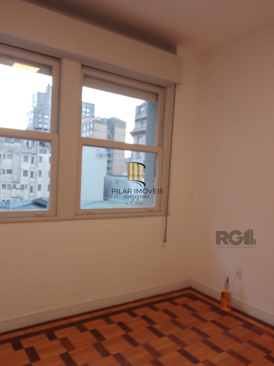 Raridade, apartamento 3 dormitórios,reformado, desocupado,no Centro