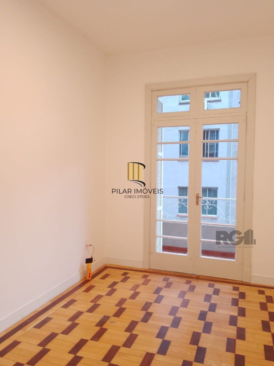 Raridade, apartamento 3 dormitórios,reformado, desocupado,no Centro