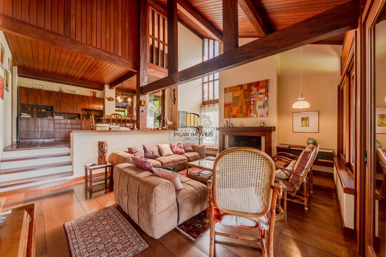 Casa 3 dormitórios no bairro Cavalhada