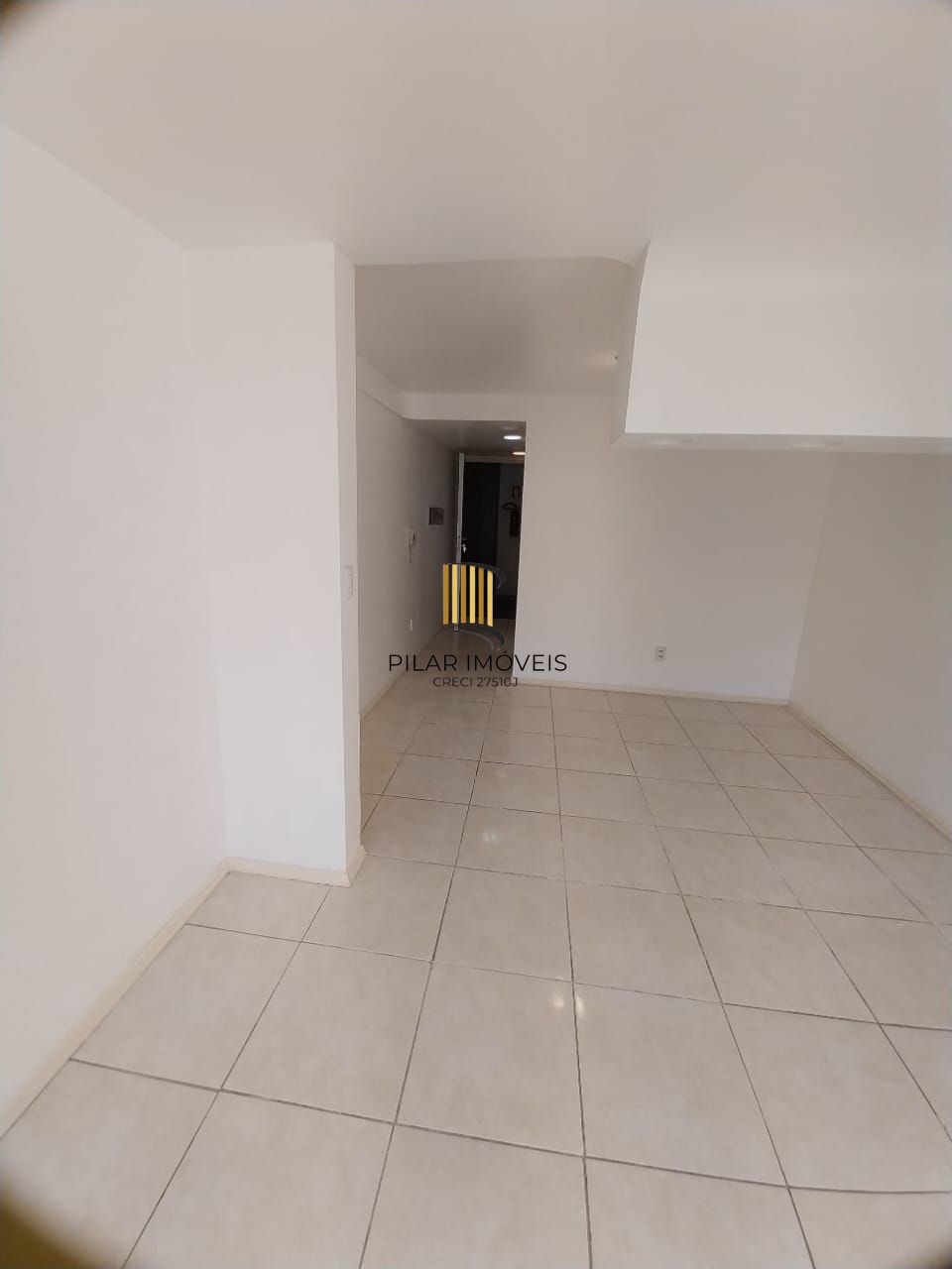 JK na Cidade Baixa, 2 piso, elevador, Preço atrativo.