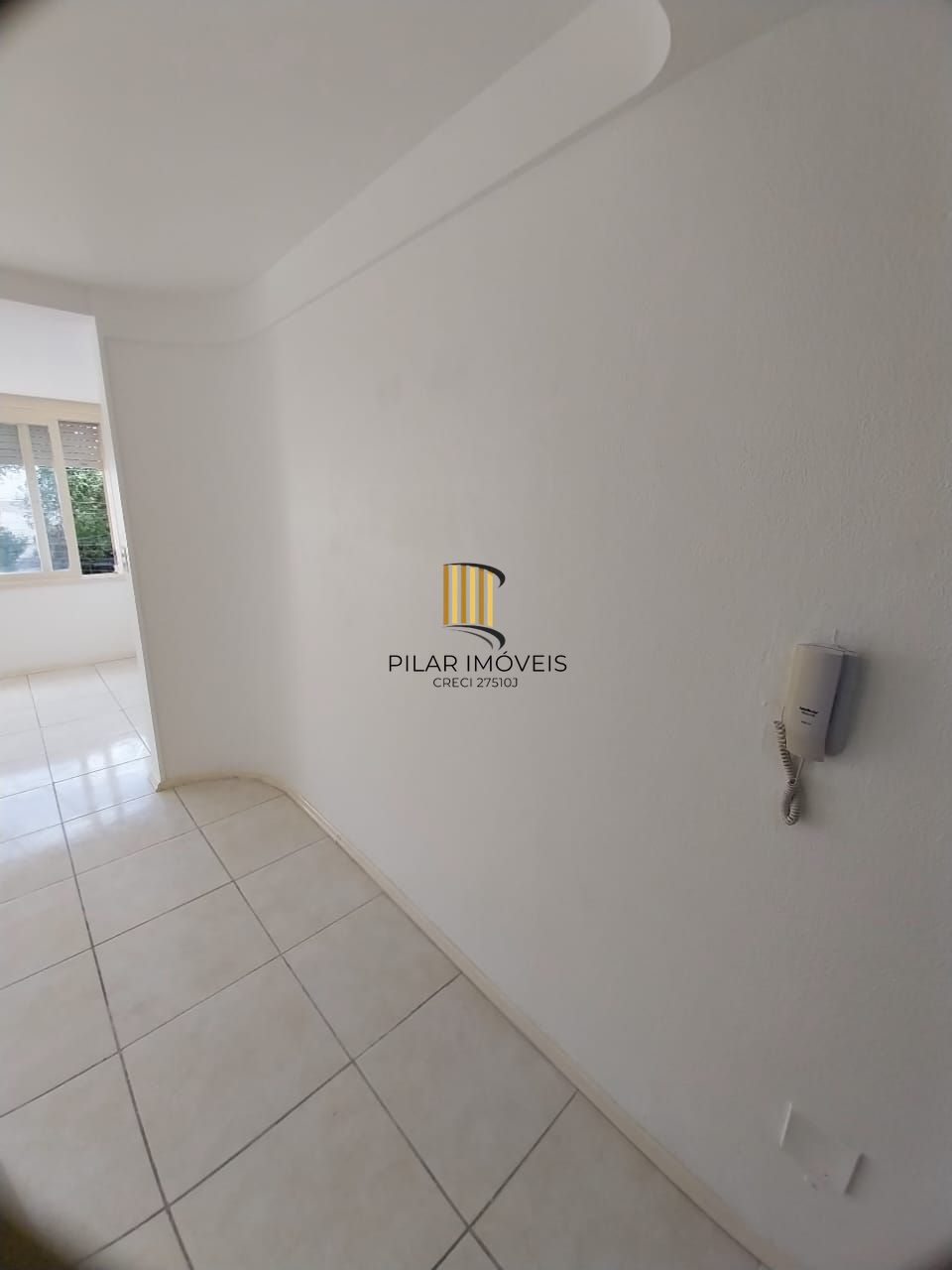 JK na Cidade Baixa, 2 piso, elevador, Preço atrativo.