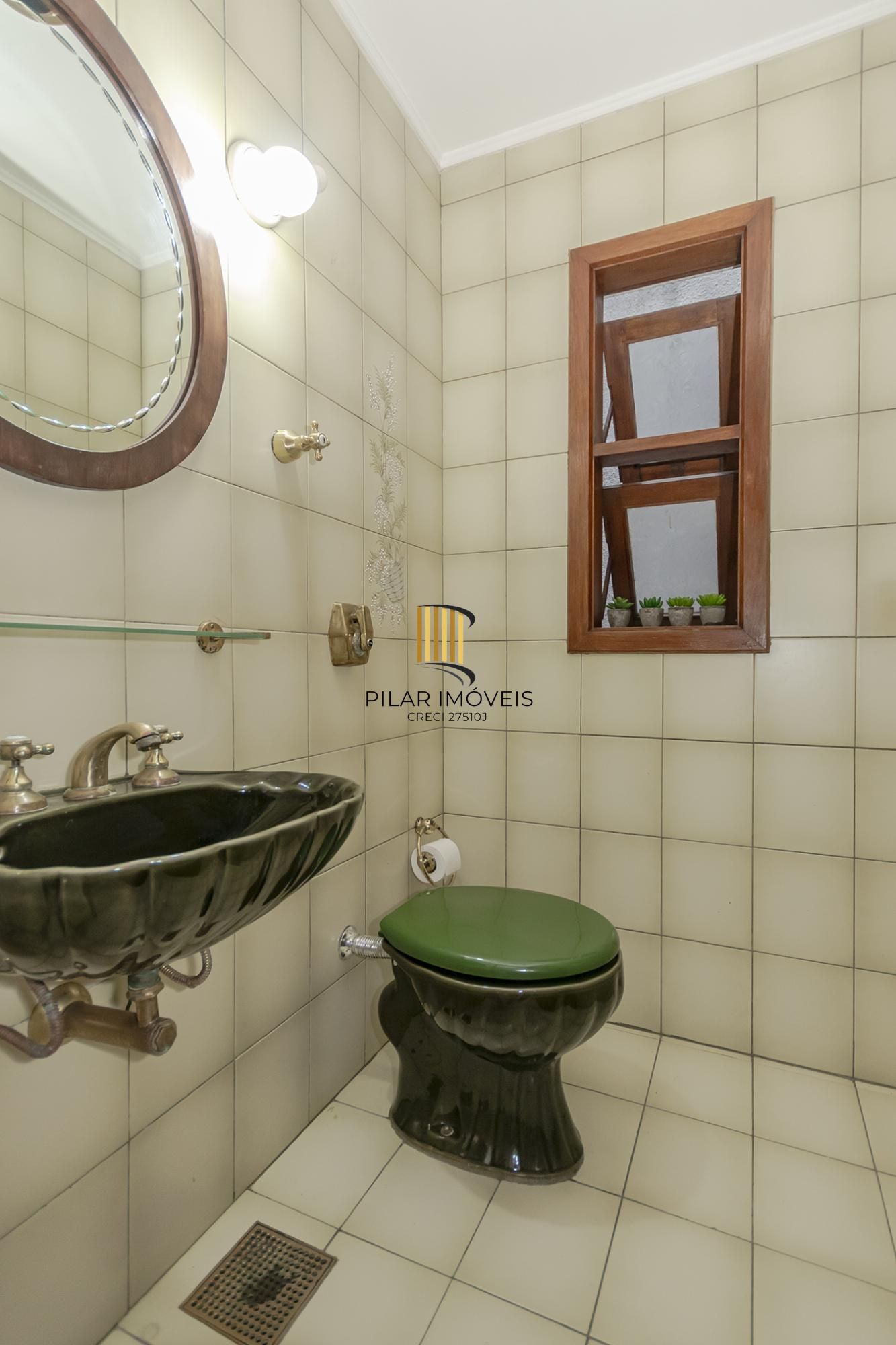 Bela residência,mobiliada e ampla com 222 M2 à venda com EXCLUSIVIDADE !