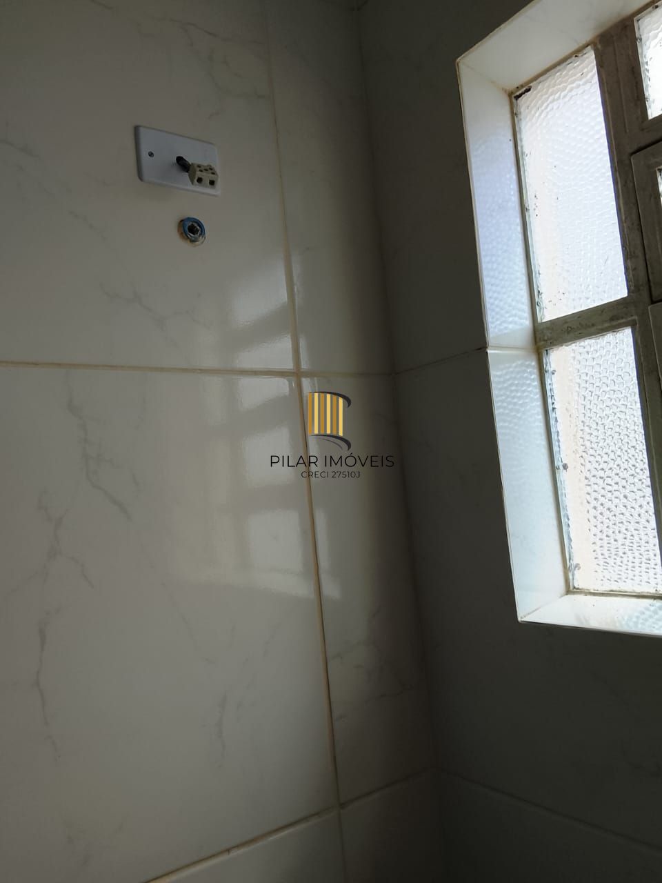 Excelente apto 2 dormitório recém reformado, vaga coberta e fechada - Vila Ipiranga