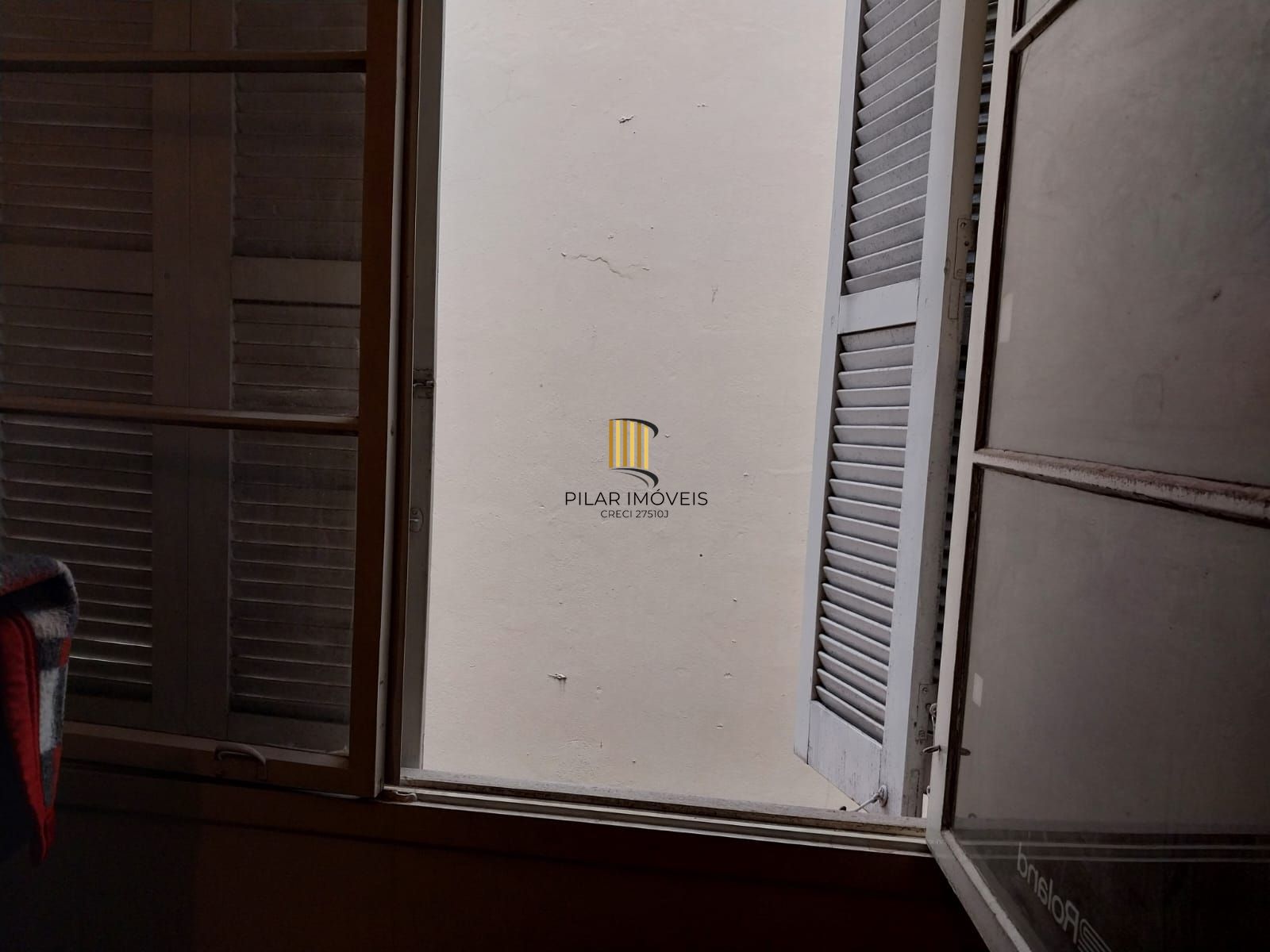 Oportunidade, partamento 1 dorm. demais peças, Trav. do Carmo.