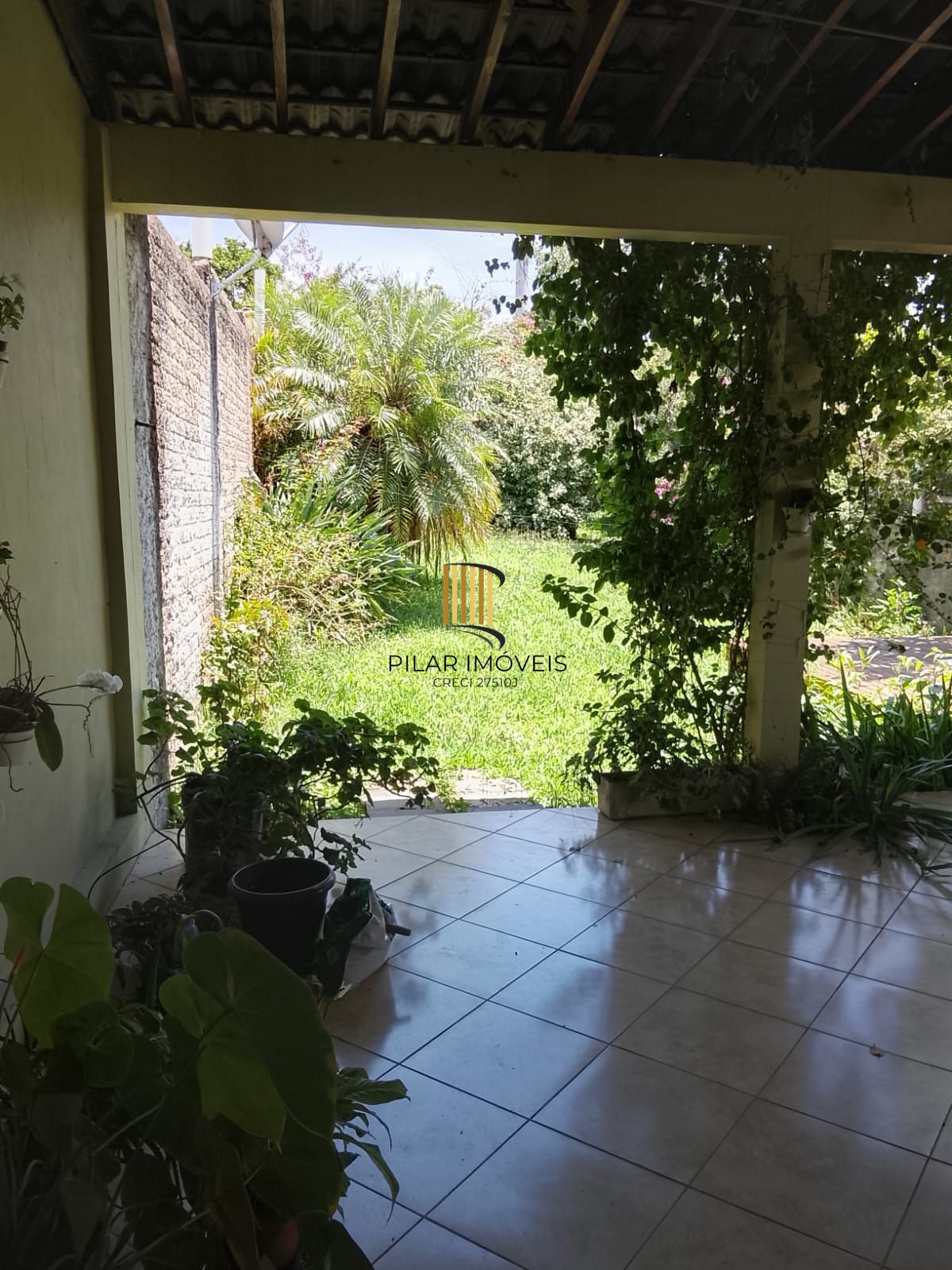 CASA / SOBRADO 5D e 10 vagas 3 Banheiros - Pátio enorme c/ Jacuzi e Pergolado - Living 3 ambientes - Sta Teresa