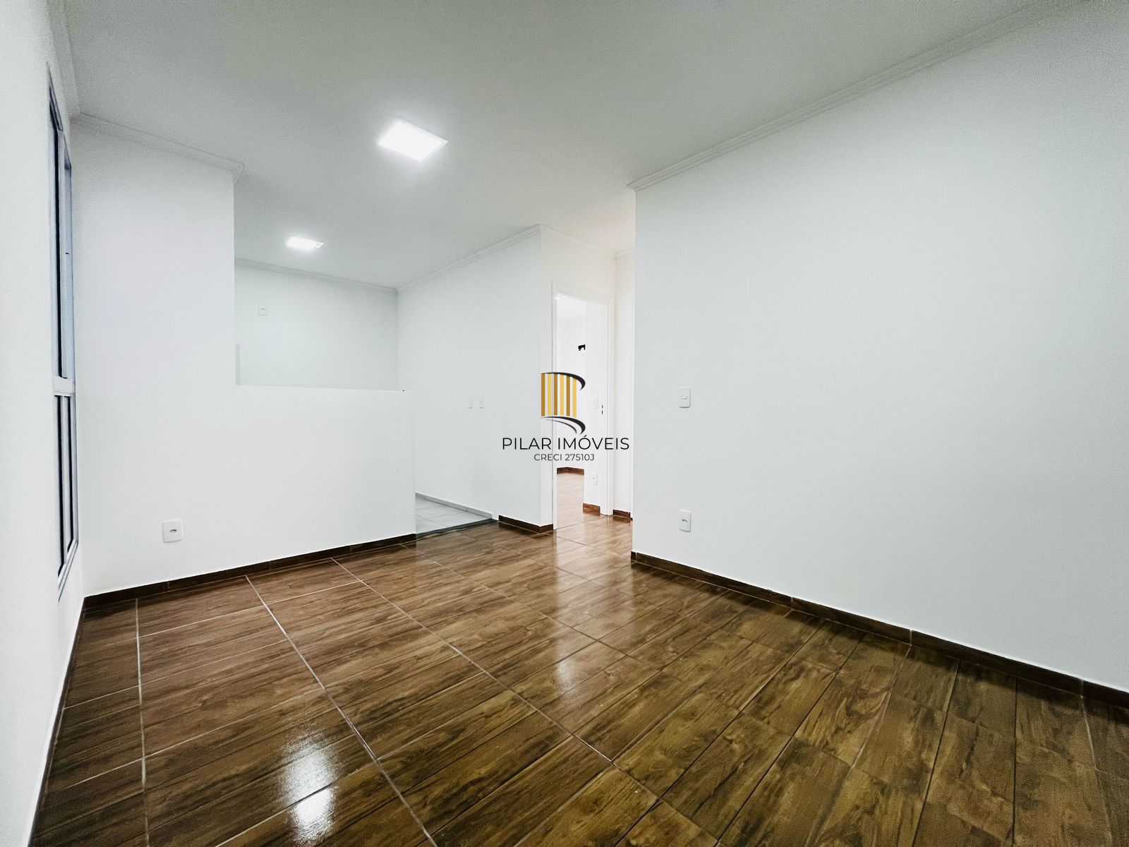 Apto 2D, Cozinha americana, sala com janelão, banheiro e vaga. Sapucaia do Sul