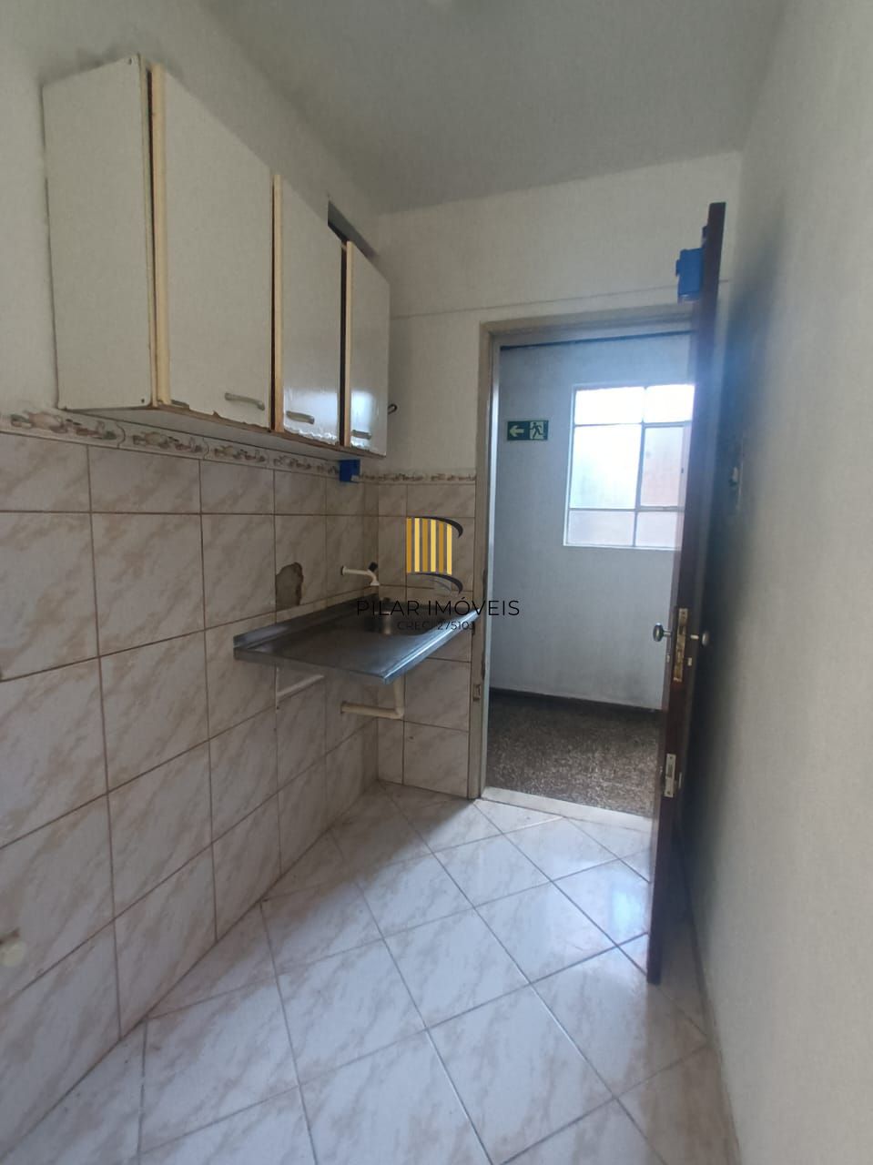 OPORTUNIDADE, KITINET NO CENTRO ÓTIMA LOCALIZAÇÃO