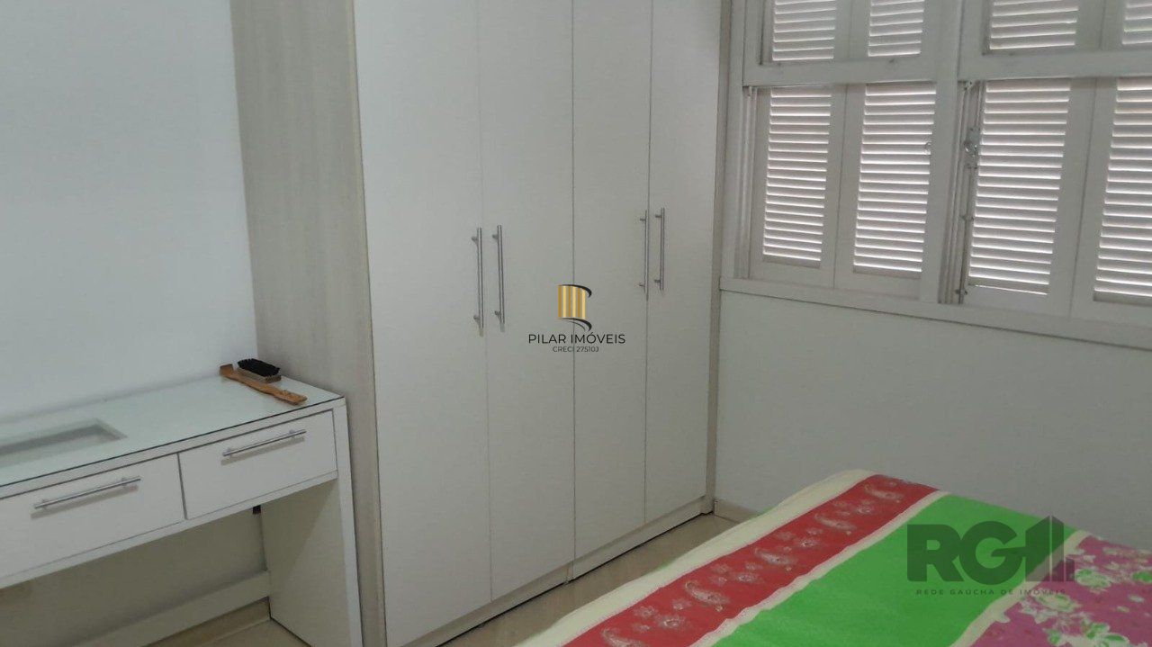 Apartamento na Luiz Manoel,2 dormitórios,desocupado,frente,bairro Santana
