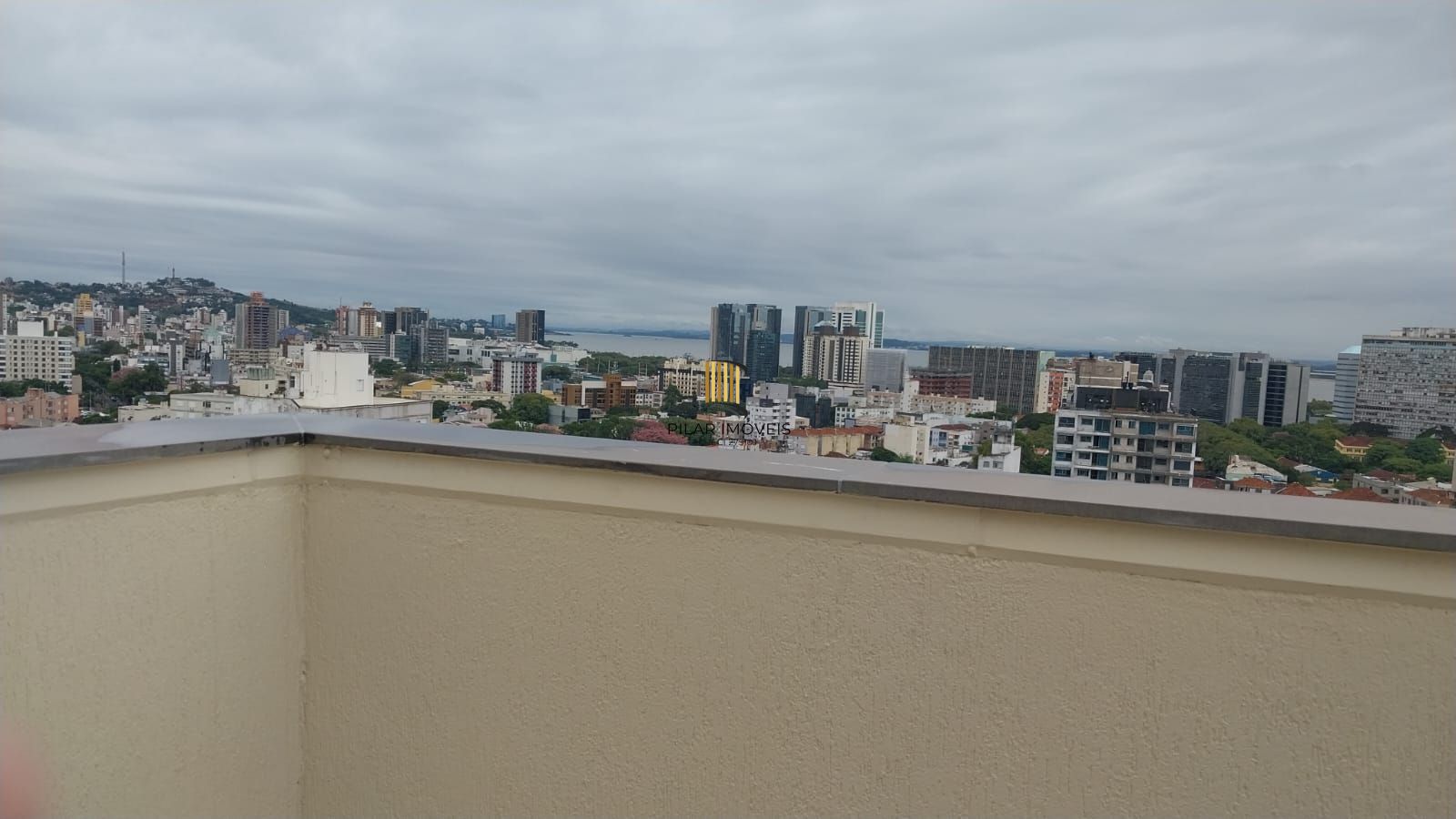 Excelente OPORTUNIDADE! Apto 3 quartos (1 suite) 2 banheiros, com infraestutura de club e Home Office!