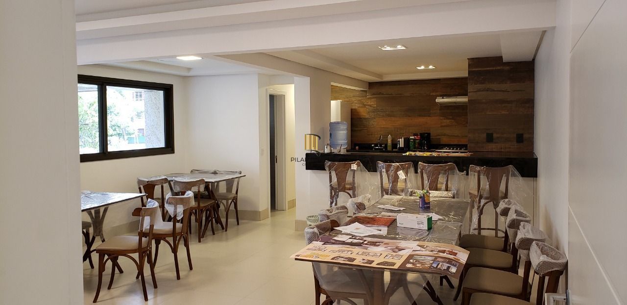 Apartamento para Venda - 70.67m², 2 dormitórios, sendo 1 suites, 2 vagas - Petrópolis