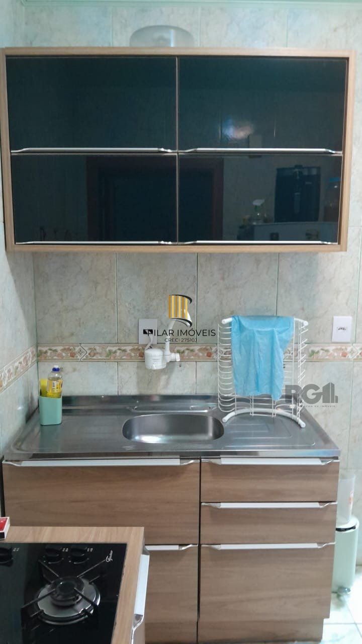Apartamento todo reformado e mobiliado na Rua Taquary, com box rotativo