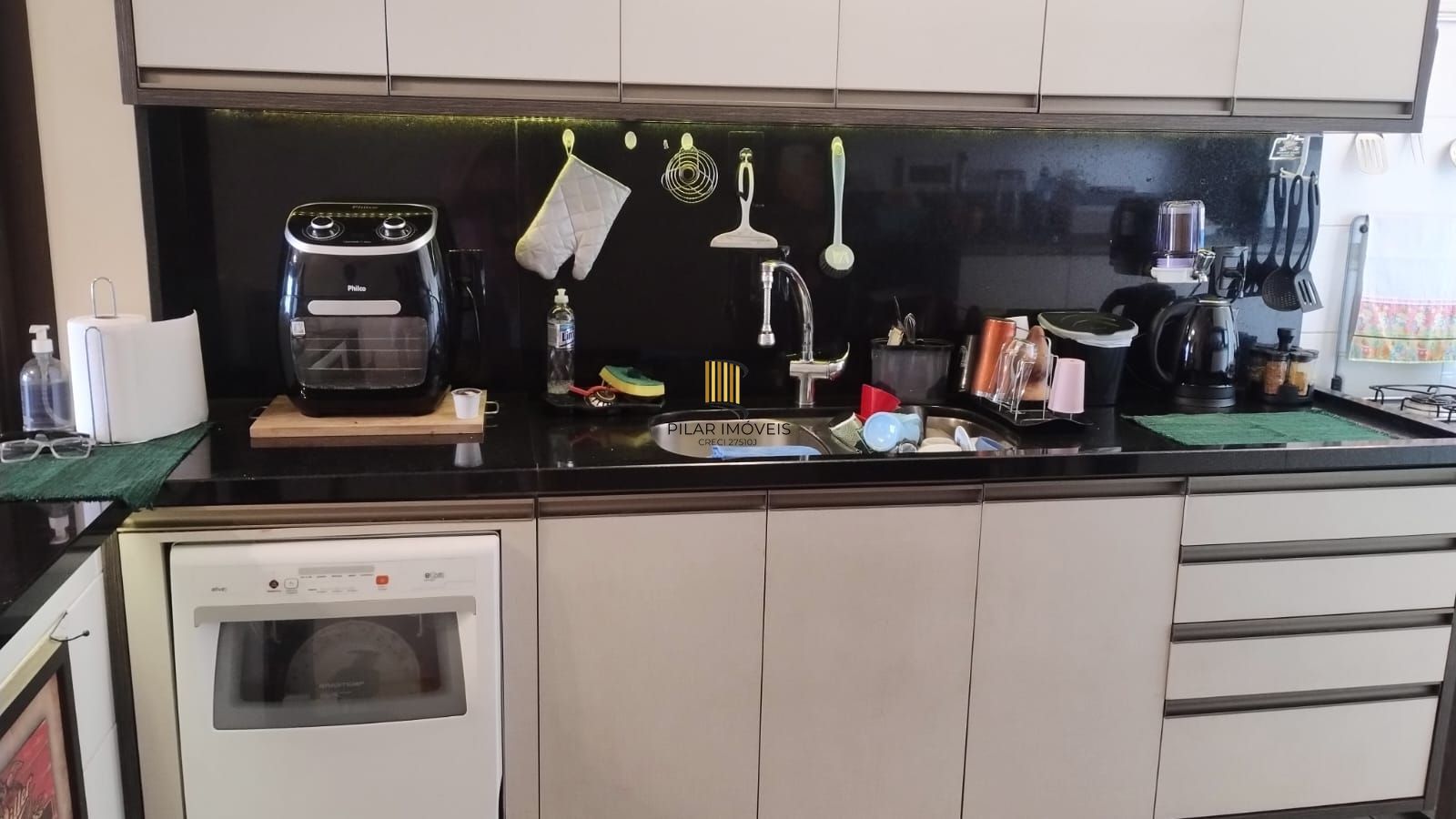 EXCELENTE, ApTº 3 Dormitórios, 1 Suíte, 2 vagas, no centro, São Leopoldo. Preço Baixo